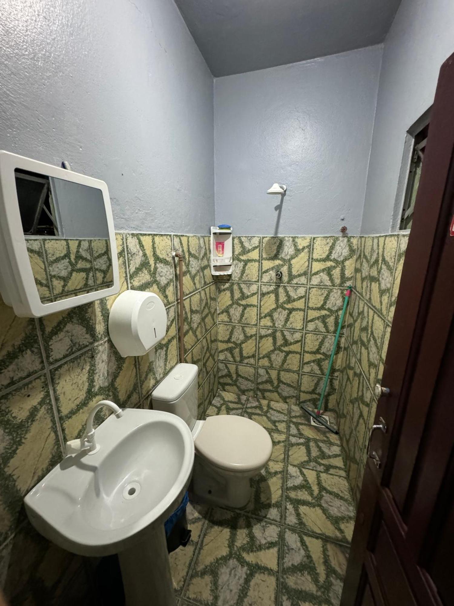 Discovery Hostel Manaus Dış mekan fotoğraf